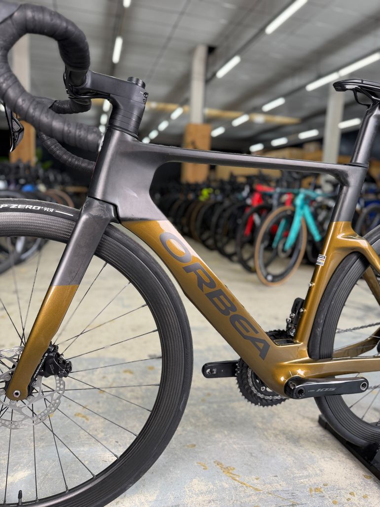 Brugt Orbea ORCA AERO M30iLTD 2024 2024 Road & Gravel — billede 19 af 24