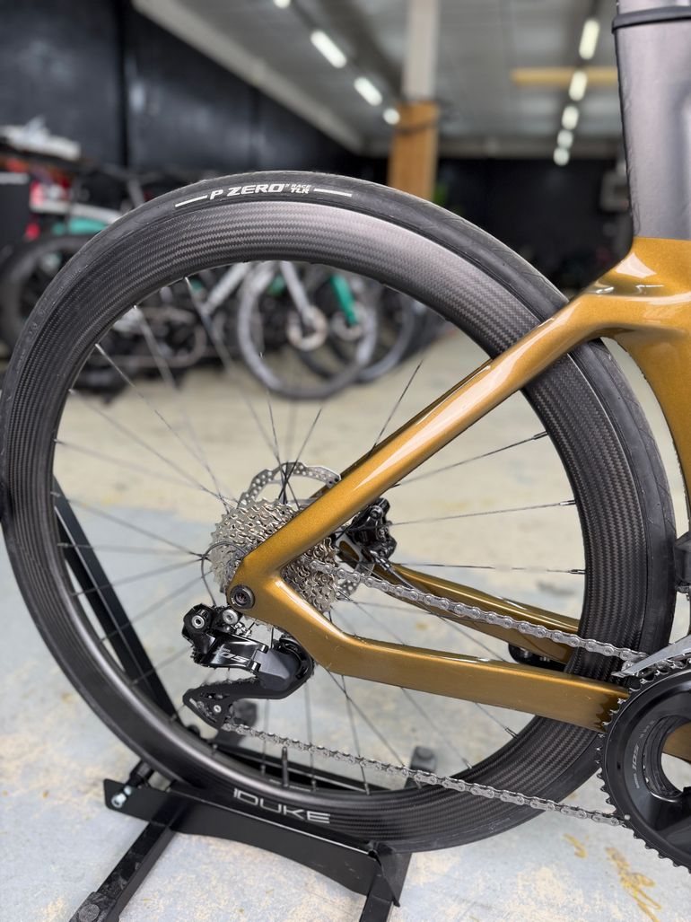 Brugt Orbea ORCA AERO M30iLTD 2024 2024 Road & Gravel — billede 10 af 24