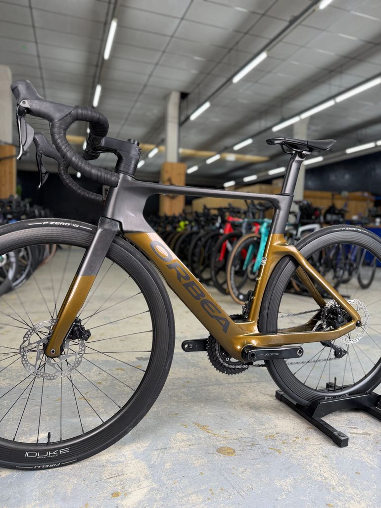 Brugt Orbea ORCA AERO M30iLTD 2024 2024 Road & Gravel — billede 18 af 24