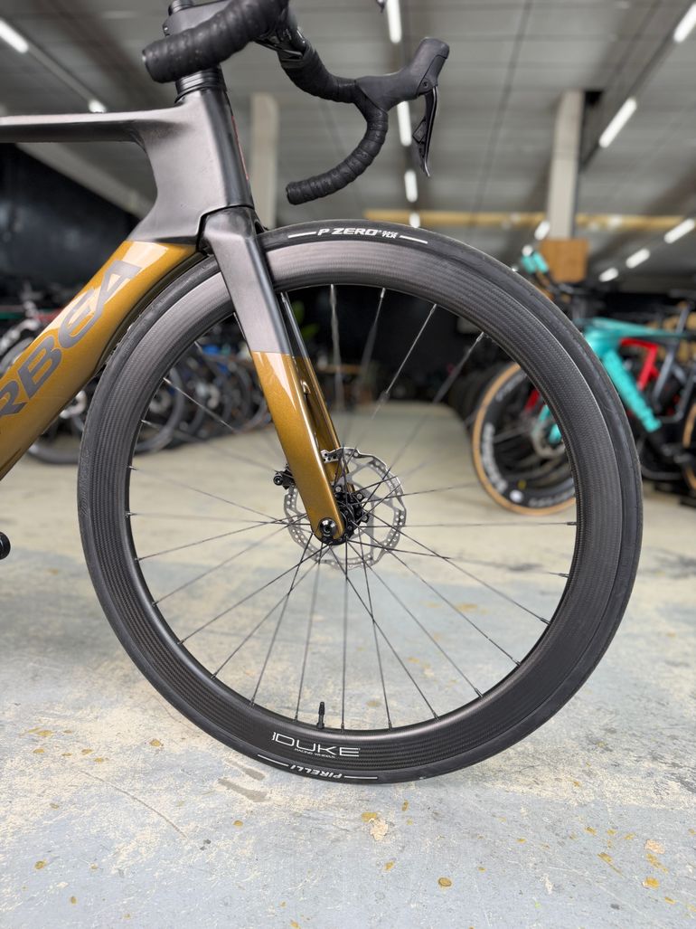 Brugt Orbea ORCA AERO M30iLTD 2024 2024 Road & Gravel — billede 4 af 24
