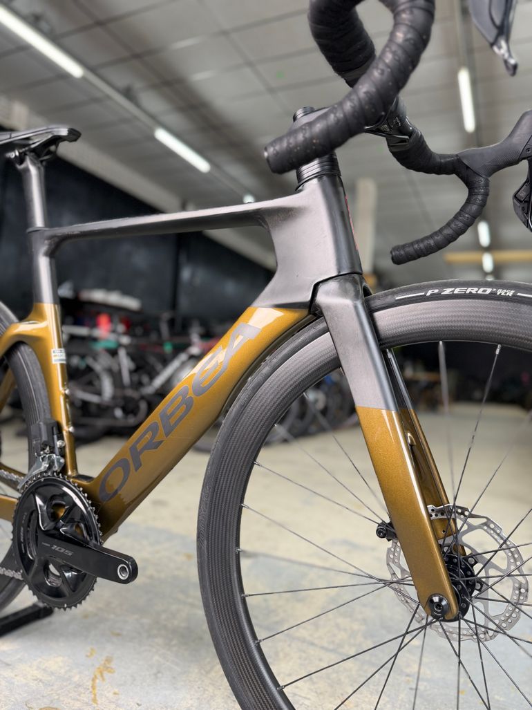 Brugt Orbea ORCA AERO M30iLTD 2024 2024 Road & Gravel — billede 5 af 24