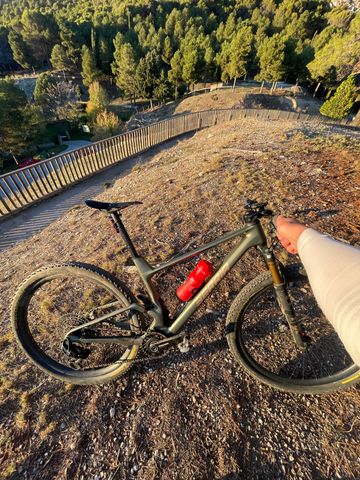 Tweedehands Berria MAKO 9 2024 2024 Mountainbike — afbeelding 3 van 4