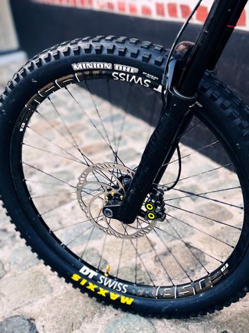 Used Giant Glory SRAM X01 DH 2017 Mountainbike, Blue — image 4 of 5