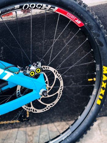Used Giant Glory SRAM X01 DH 2017 Mountainbike, Blue — image 3 of 5