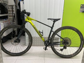Tweedehands Cannondale HT CARBON 2023 MTB