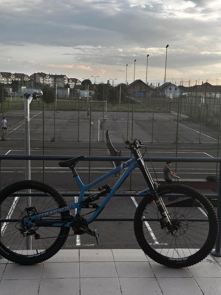 Gebrauchtes Commencal FURIOUS ESSENTIAL FOX 2020 2020 Mountainbike, Blau — Bild 2 von 7
