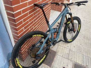 Used Norco Range C1 27.5 2020 2020 Mountainbike, Blue — image 4 of 7