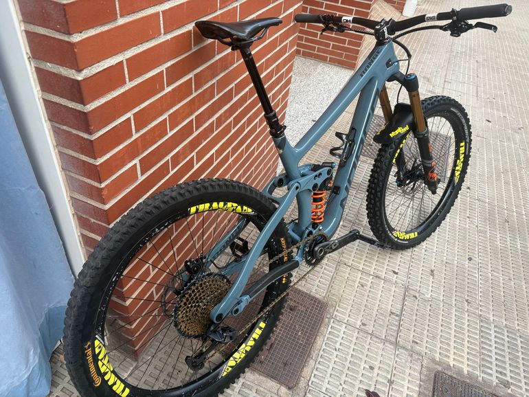Norco Range C1 27.5 2020 2020 Mountainbike de segunda mano, Azul — imagen 4 de 7