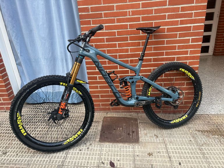 Norco Range C1 27.5 2020 2020 Mountainbike de segunda mano, Azul — imagen 5 de 7