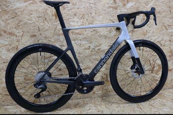 Used Cannondale SuperSix EVO Shimano Ultegra Di2 2025 Road & Gravel, Black — image 2 of 3