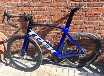 Trek Madone SL 6 Di2 2023 2023 Road & Gravel usato