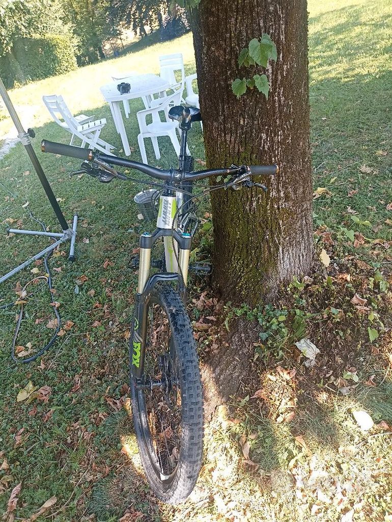 Použité Giant Trance 2 2017 2017 Mountainbike — obrázek 3 z 4