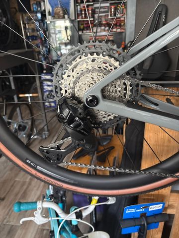 Used BMC Kaius 01 THREE 2026 2026 Road & Gravel, Light Gray — image 2 of 5