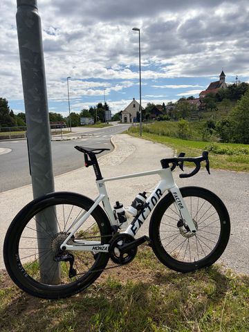 Used Factor MONZA - Standard package 2026 Frameset 2026 Road & Gravel, White — image 3 of 3
