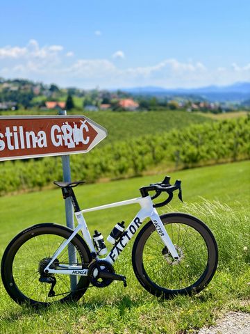 Used Factor MONZA - Standard package 2026 Frameset 2026 Road & Gravel, White — image 2 of 3