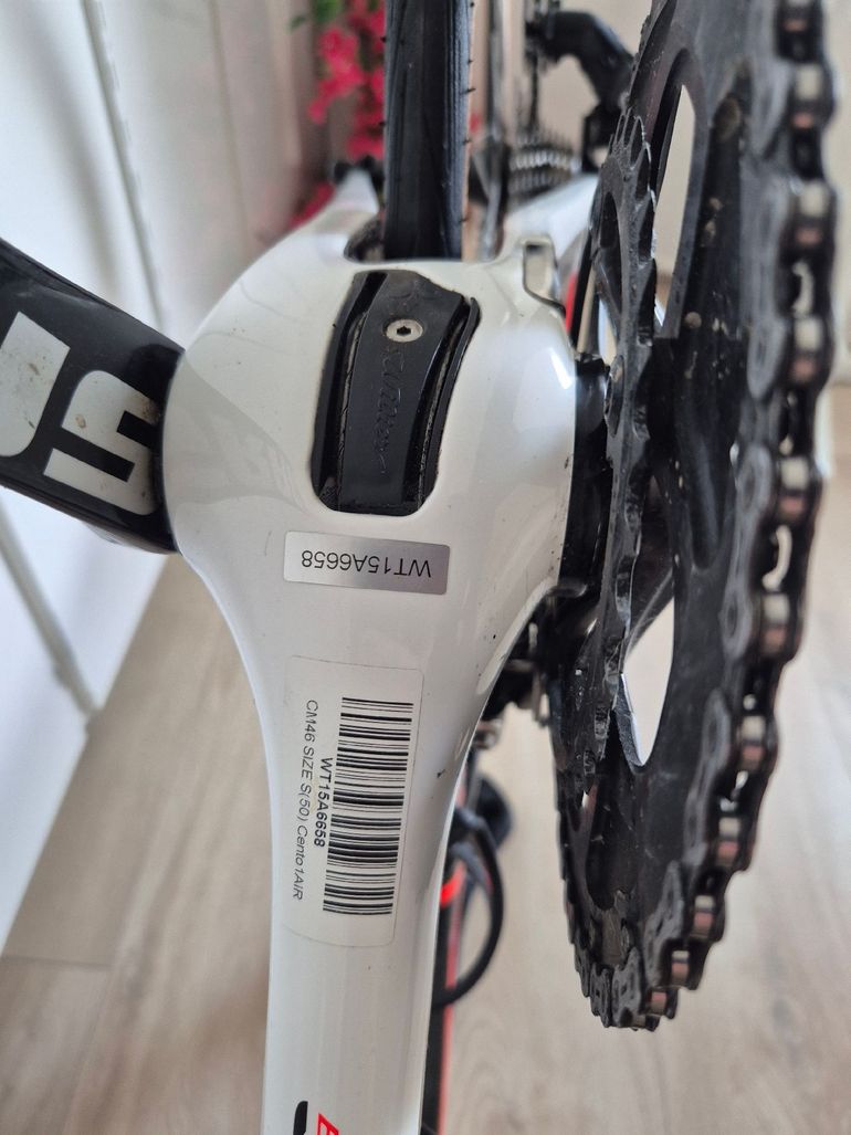 Tweedehands Wilier Cento1air SRAM Rival 2021 Road & Gravel — afbeelding 8 van 13
