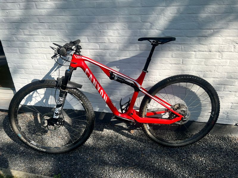 Used Canyon Lux CF SL 7.0 2020 2020 Mountainbike, Red, 29 — image 1 of 18
