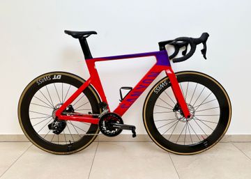 Canyon Aeroad CF SLX 7 Disc eTap 2022 2022 Road & Gravel usato