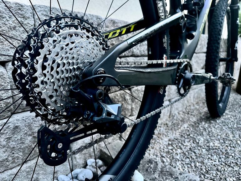 Brugt Scott Spark RC Team 2022 2022 Mountainbike — billede 15 af 17