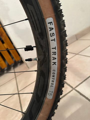 Used Specialized Epic Hardtail Expert 2022 2022 Mountainbike, Black, 29 — image 6 of 7