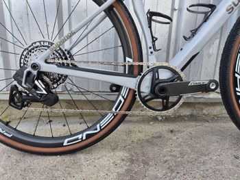 Superior Custom SRAM Force 2026 Road & Gravel usato, Grigio chiaro — immagine 2 di 9