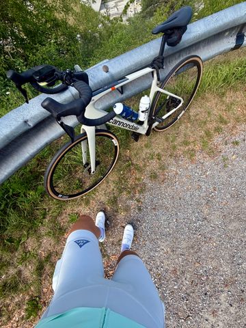 Gebrauchtes Cannondale Synapse Shimano 105 Di2 2026 Road & Gravel, Weiß — Bild 2 von 3