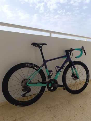 Canyon Ultimate CF SL 8 WMN Aero 2022 2022 Road & Gravel d'occasion