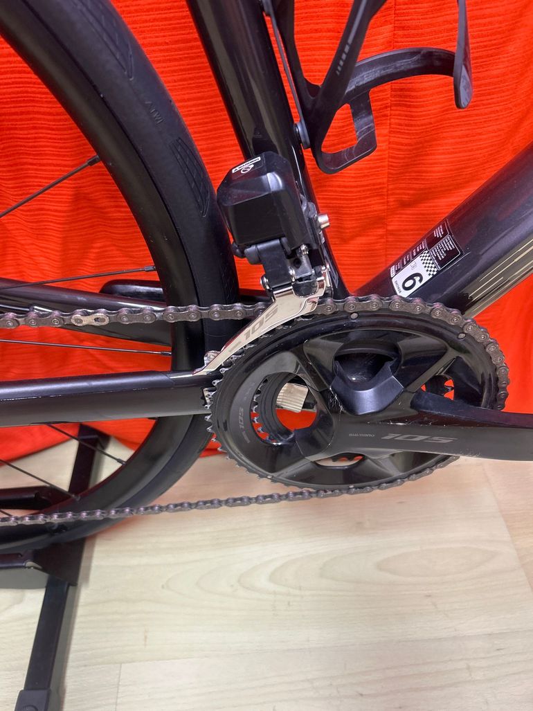 Scott Addict 20 2025 2025 Road & Gravel usato, Grigio chiaro — immagine 4 di 13