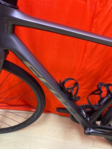 Scott Addict Shimano 105 Di2 2025 Road & Gravel d'occasion — image 12 sur 13