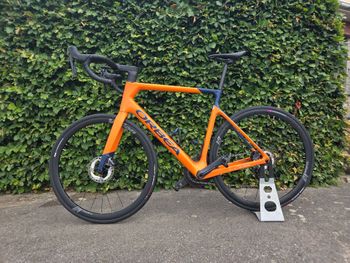 Orbea ORCA M20TEAM 2022 2022 Road & Gravel usato, Arancione — immagine 2 di 6