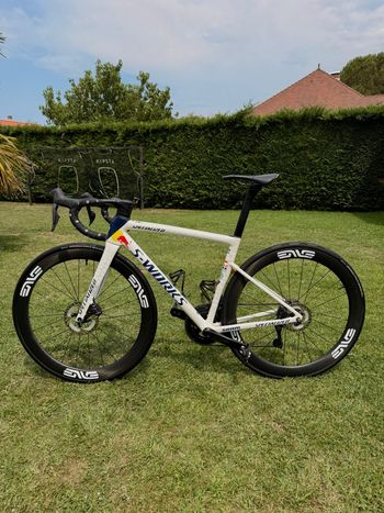Specialized S-Works Tarmac SL8 LTD: Red Bull - BORA - hansgrohe Edition 2025 2025 Road & Gravel d'occasion