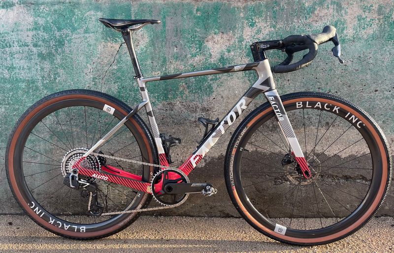 Used Factor ALUTO - SRAM FORCE XPLR w/ Power Meter 2025 2025 Road & Gravel