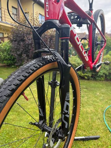 Gebrauchtes Focus Raven 8.8 2022 2022 Mountainbike, Rot — Bild 9 von 25
