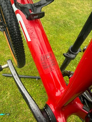 Gebrauchtes Focus Raven 8.8 2022 2022 Mountainbike, Rot — Bild 14 von 25