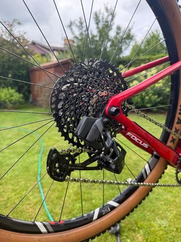 Gebrauchtes Focus Raven 8.8 2022 2022 Mountainbike, Rot — Bild 6 von 25