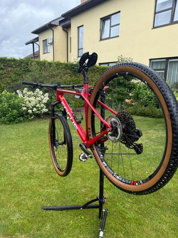 Brugt Focus Raven 8.8 2022 2022 Mountainbike — billede 4 af 25