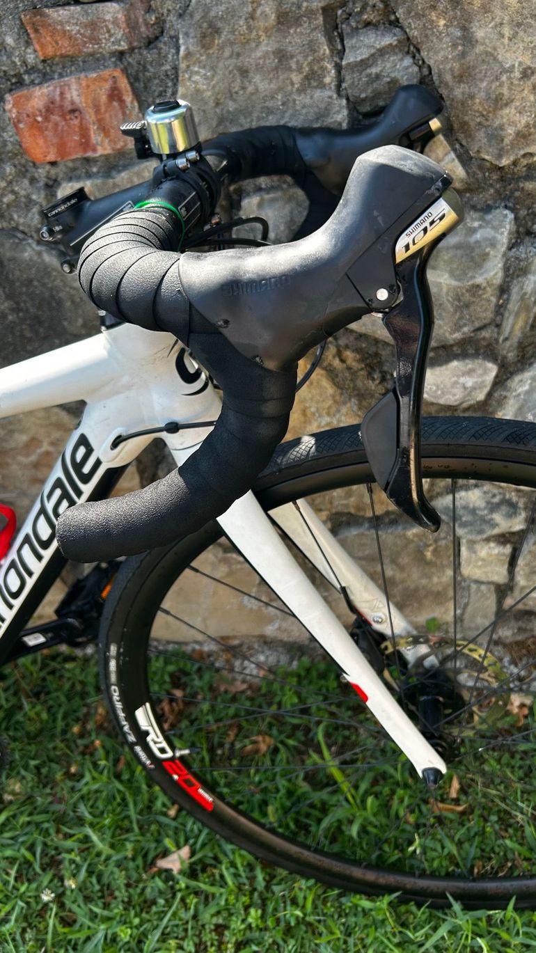 Cannondale Synapse Disc 105 SE 2018 2018 Road & Gravel usato, Bianco — immagine 4 di 6
