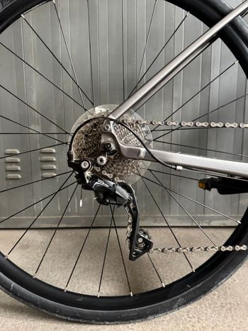 Brugt Giant Fastroad Shimano 105 2022 Road & Gravel — billede 5 af 10