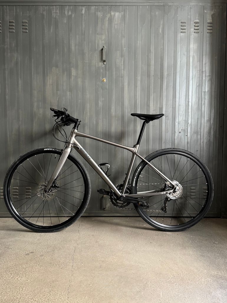 Brugt Giant Fastroad Shimano 105 2022 Road & Gravel — billede 2 af 10