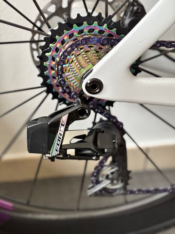 Used Scott foil rc Custom SRAM Force eTap AXS 2025 Road & Gravel, White — image 3 of 20