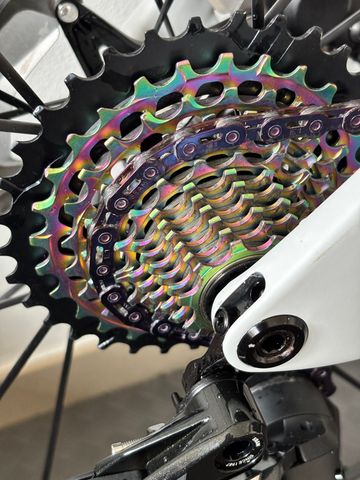 Used Scott foil rc Custom SRAM Force eTap AXS 2025 Road & Gravel, White — image 5 of 20