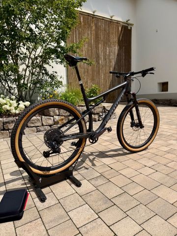 Tweedehands Specialized Epic EVO Expert 2021 2021 Mountainbike — afbeelding 2 van 14