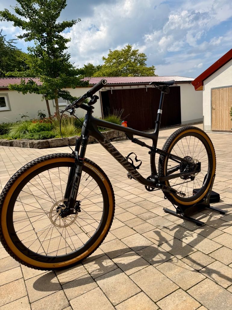 Specialized Epic EVO Expert 2021 2021 Mountainbike usato, Nero — immagine 3 di 14