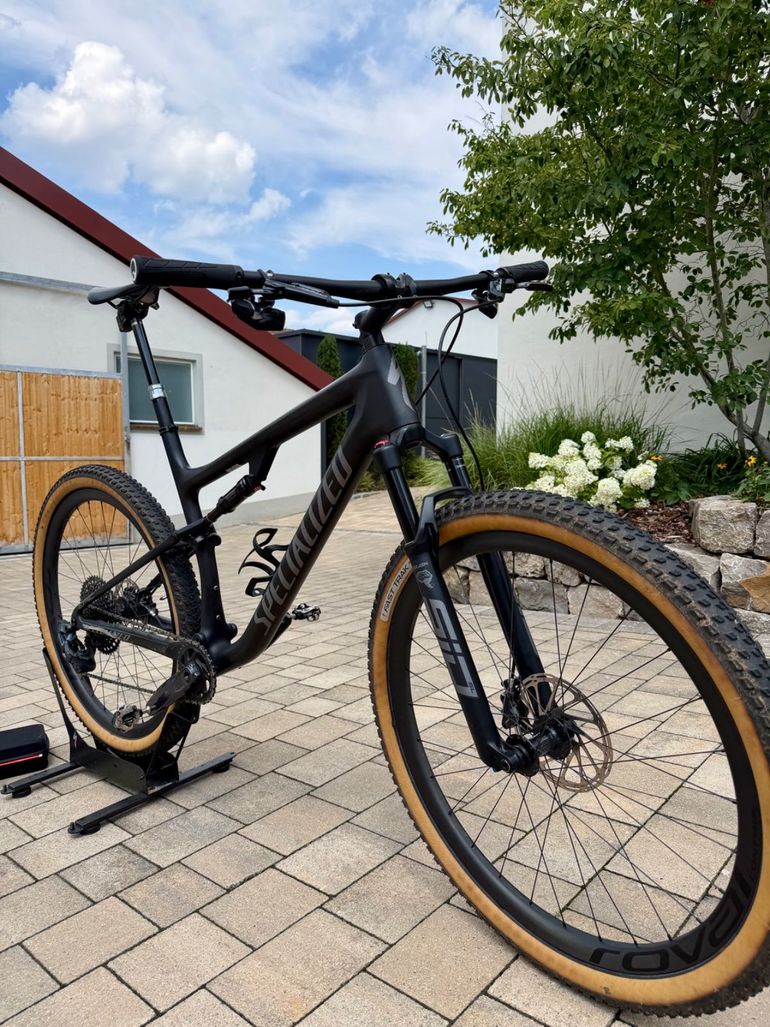 Specialized Epic EVO Expert 2021 2021 Mountainbike usato, Nero — immagine 4 di 14
