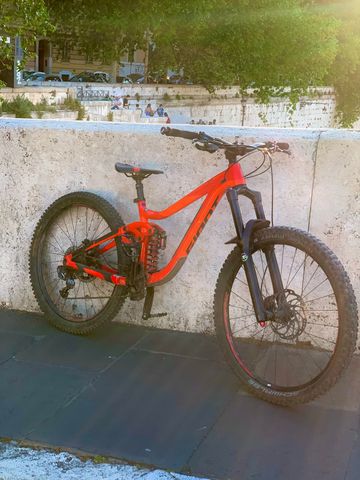 Giant Reign SX 2 2019 2019 Mountainbike usato, Rosso — immagine 4 di 6