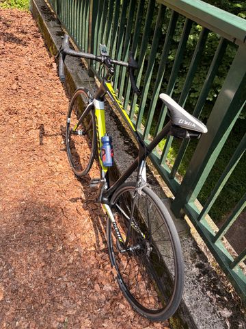 Used Giant TCR Advanced 1 2016 2016 Road & Gravel, Black — image 4 of 14