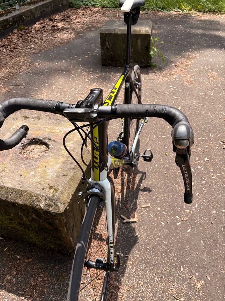 Gebrauchtes Giant TCR Advanced 1 2016 2016 Road & Gravel, Schwarz — Bild 2 von 11