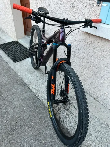 Used Orbea OCCAM M30-EAGLE 2022 2022 Mountainbike, Purple, 29 — image 1 of 4