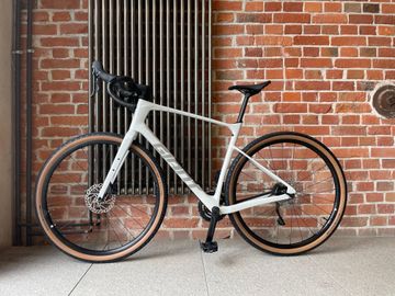 Brugt Giant Revolt Shimano GRX 2025 Road & Gravel