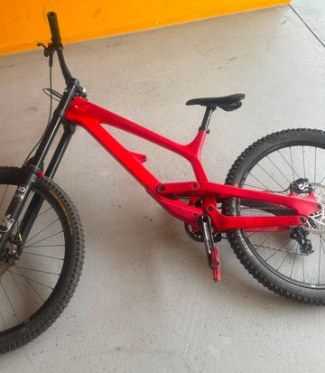 Used YT Industries Tues CF Pro 2018 Frameset 2018 Mountainbike, Red, 27.5 — image 3 of 12